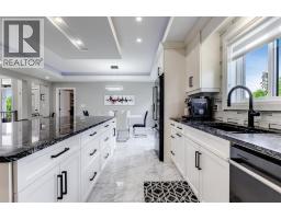 6 Augusta DRIVE - 11