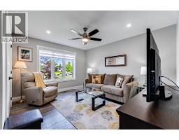 6 Augusta DRIVE - 28