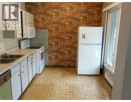 1262 COTTAGE - 8