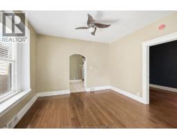 924 MARENTETTE AVENUE - 11