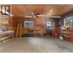 3648 KING - 32