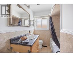 850 GREENDALE DRIVE - 19