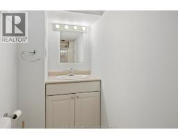 850 GREENDALE DRIVE - 25