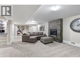 1265 MAPLE - 17