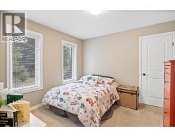 1265 MAPLE - 32