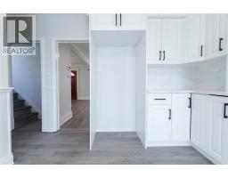 950 ELSMERE - 11