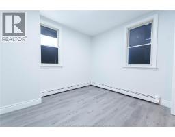 950 ELSMERE - 12