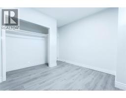950 ELSMERE - 13