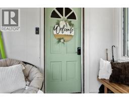 49 MAPLE Row - 3