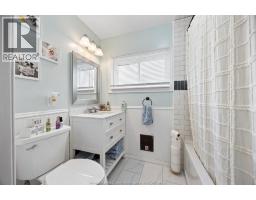 49 MAPLE Row - 9