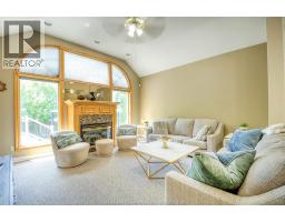 36 Meadow LANE - 16