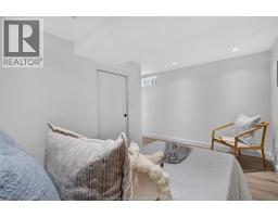 1084 PRADO PL - 33