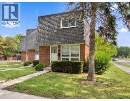 266 Victoria STREET South - 1