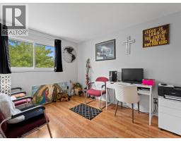 266 Victoria STREET South - 13