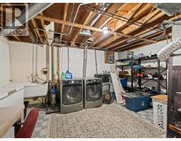 266 Victoria STREET South - 17