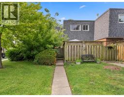 266 Victoria STREET South - 25