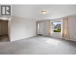 450 THORN RIDGE CRESCENT - 3