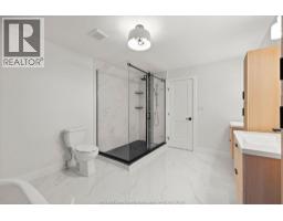 186 WHELAN AVENUE - 16