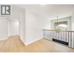 116 KINGSBRIDGE DRIVE - 24