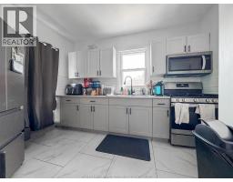 1037 HOWARD AVE - 10
