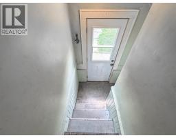1037 HOWARD AVE - 14