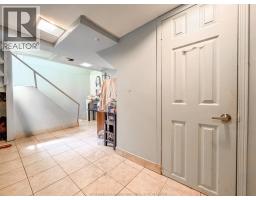 1037 HOWARD AVE - 15