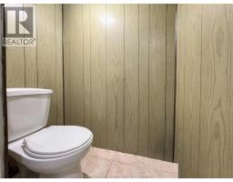 1037 HOWARD AVE - 18