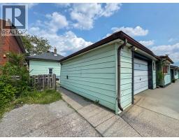 1037 HOWARD AVE - 20