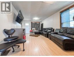 1037 HOWARD AVE - 4