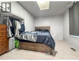 1037 HOWARD AVE - 6