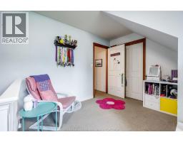 453 Gregory - 16