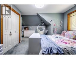 453 Gregory - 21