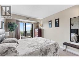 109 ROBSON UnitNo. 403 - 13