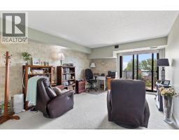 109 ROBSON UnitNo. 403 - 15