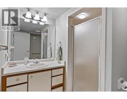 109 ROBSON UnitNo. 403 - 17