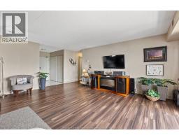 109 ROBSON UnitNo. 403 - 5