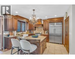 1060 WOODLAND CRESCENT - 16