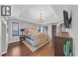 1060 WOODLAND CRESCENT - 29