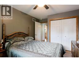 521 ROYAL RIDGE CRESCENT - 21