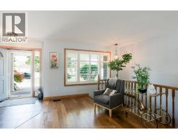 521 ROYAL RIDGE CRESCENT - 3