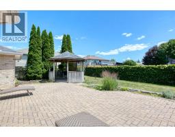 521 ROYAL RIDGE CRESCENT - 42