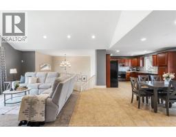 7 Beniuk COURT - 10