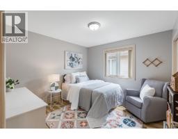 7 Beniuk COURT - 15