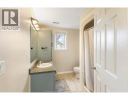 7 Beniuk COURT - 28