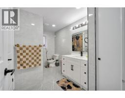 655 ROSELAND DRIVE South - 17