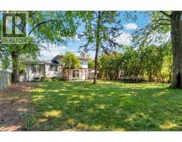 655 ROSELAND DRIVE South - 32