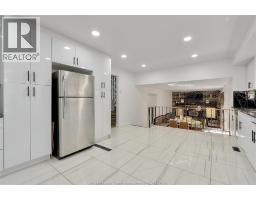 655 ROSELAND DRIVE South - 8