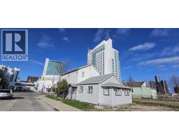 194 GLENGARRY AVENUE - 6