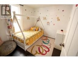 870 SHEPHERD STREET East - 11