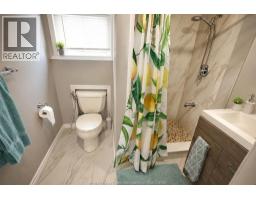 870 SHEPHERD STREET East - 15